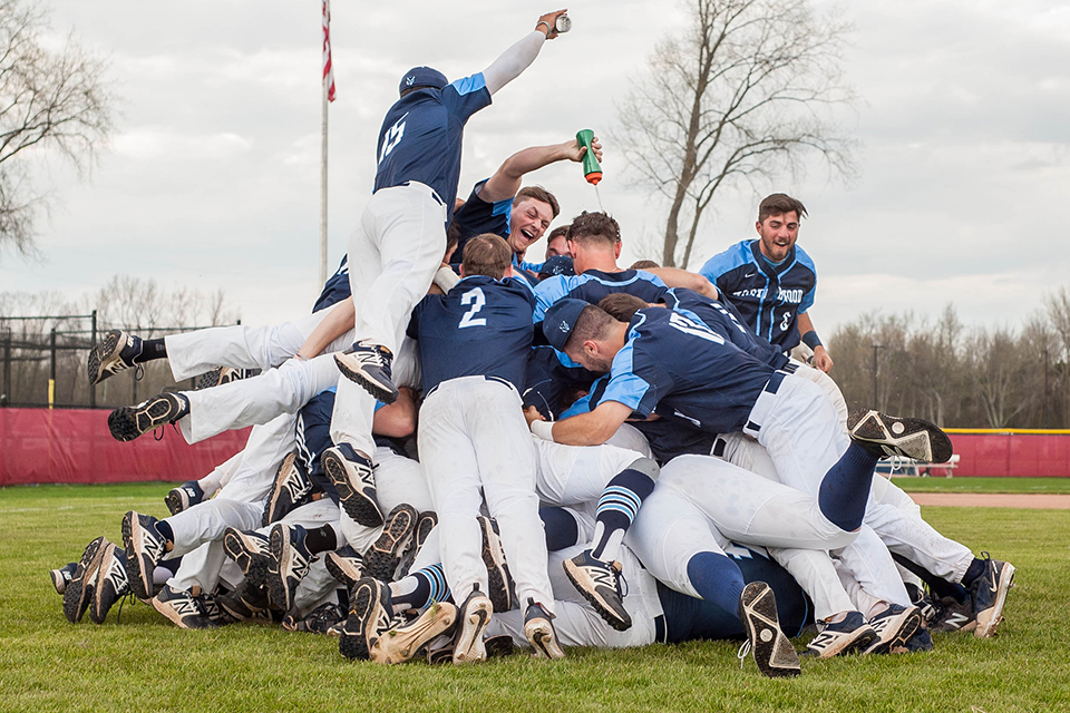 BACK-TO-BACK! Baseball Clinches Share Of Second Straight GLIAC Championship With Sweep At Saginaw Valley