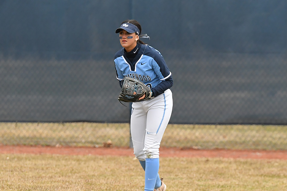 Softball Eliminated From GLIAC Tournament After 9-4 Loss To Tiffin