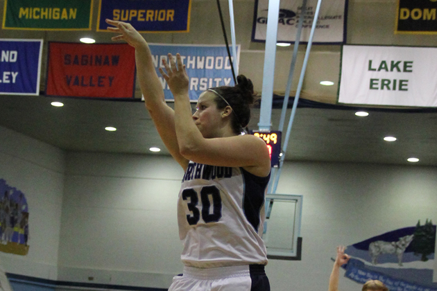 Women's Basketball Falls In Overtime To Wayne State 67-65