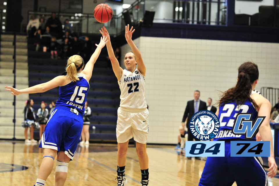 Women's Basketball Defeats Grand Valley State 84-74