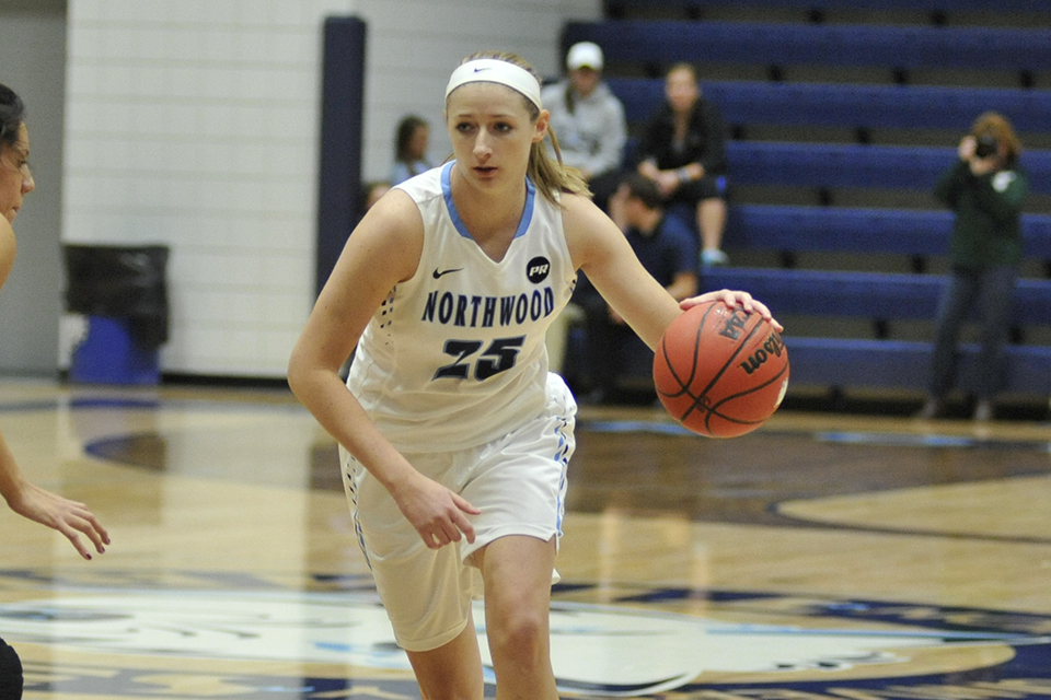 Women's Basketball Earns Comeback 83-75 Win At Wisconsin-Parkside