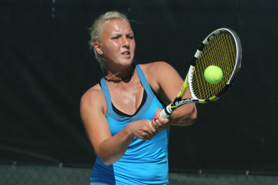 Women's Tennis Sweeps Davis & Elkins 9-0