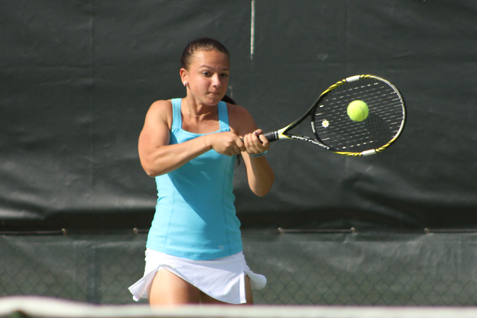 Women's Tennis Defeats Ferris State 8-1