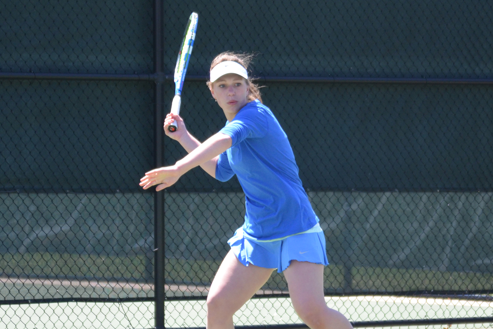 Women's Tennis Earns Dramatic 5-4 Win Over Tiffin