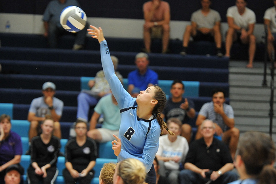 Volleyball Loses 3-0 To Michigan Tech
