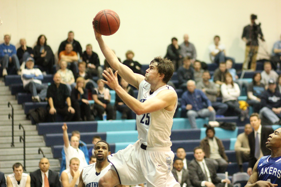 Men's Basketball Defeats Grand Valley State 78-70