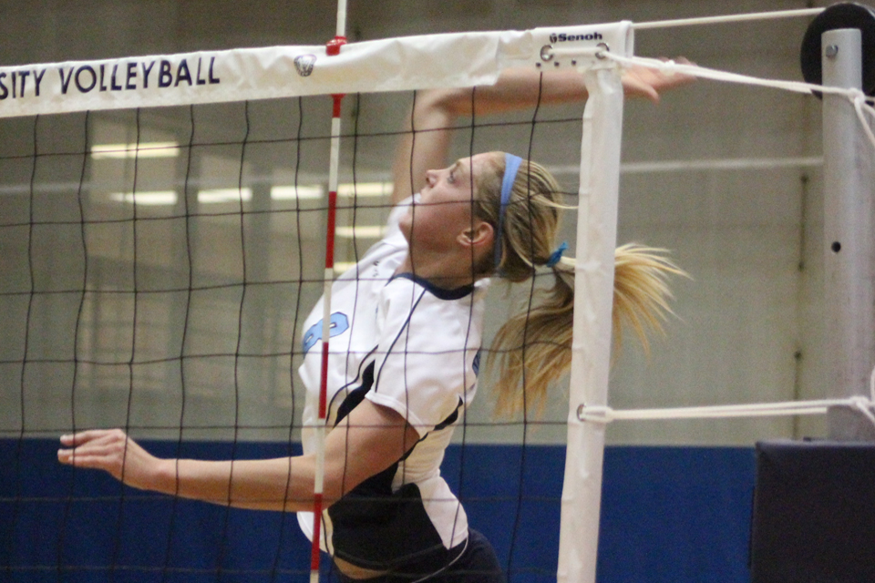 Volleyball Earns 3-2 Win Over Michigan Tech